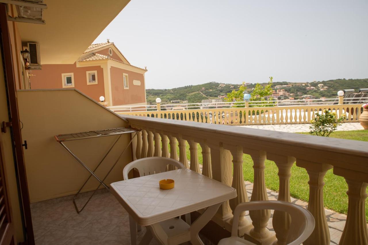 Kapetanios Apartments Agios Stefanos Avliotes  Buitenkant foto