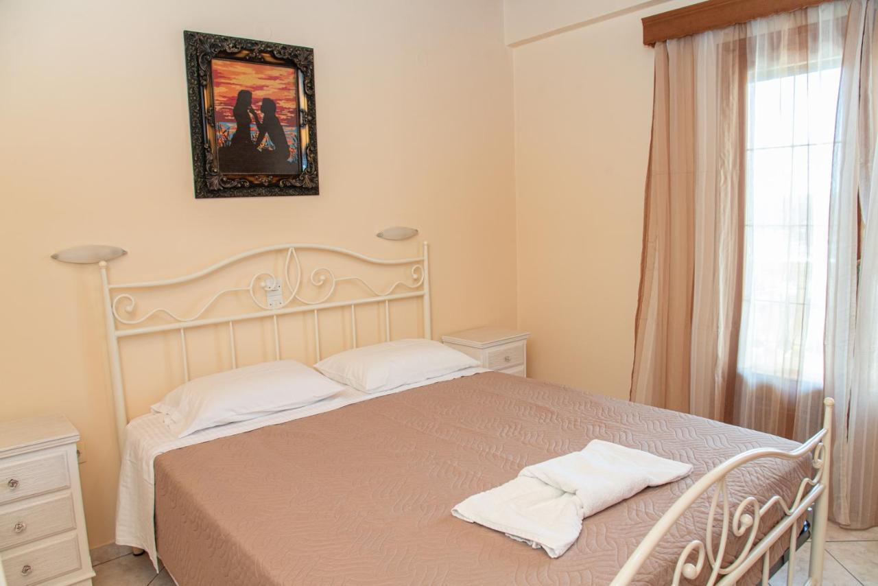 Kapetanios Apartments Agios Stefanos Avliotes  Buitenkant foto
