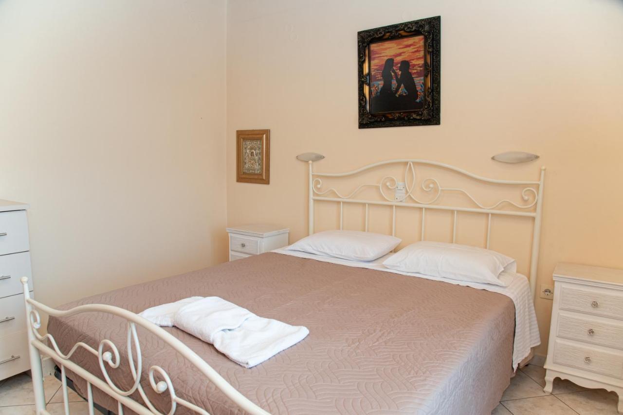 Kapetanios Apartments Agios Stefanos Avliotes  Buitenkant foto